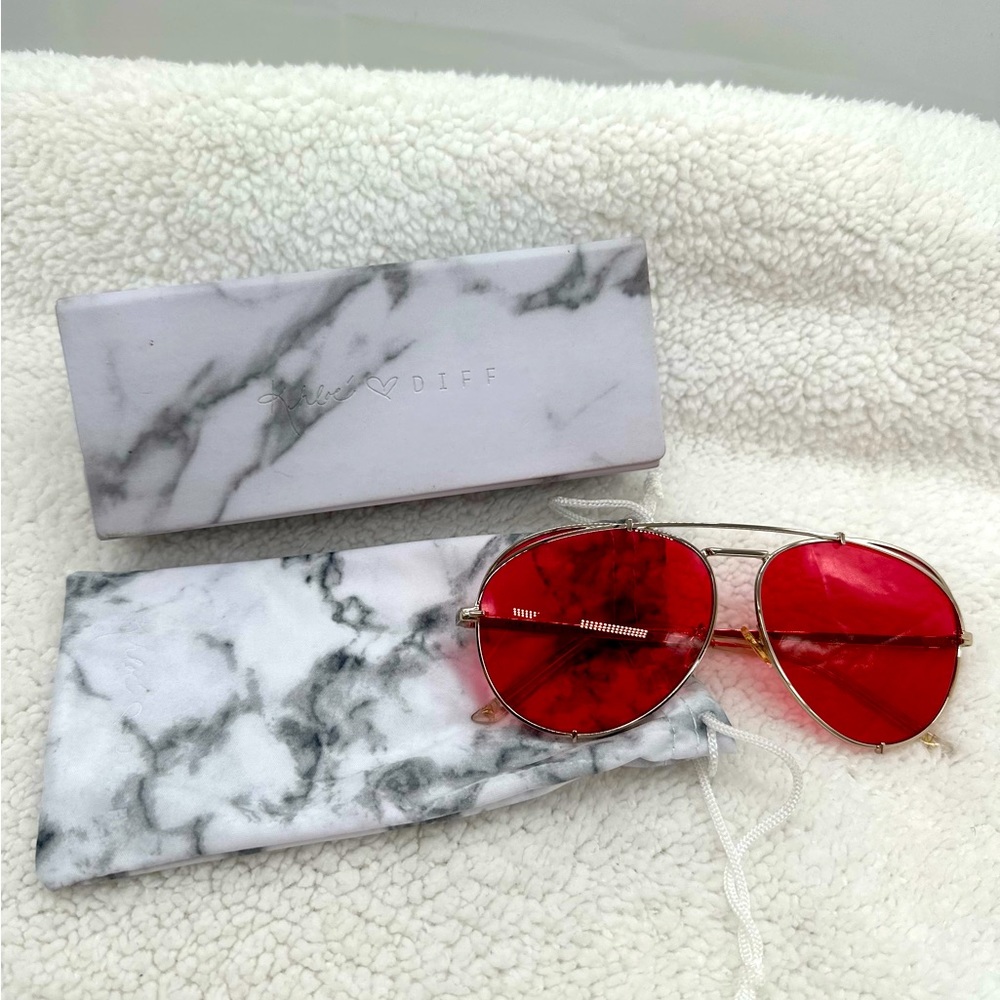 Limited Edition Khloe Kardashian + DIFF collaboration sunglasses